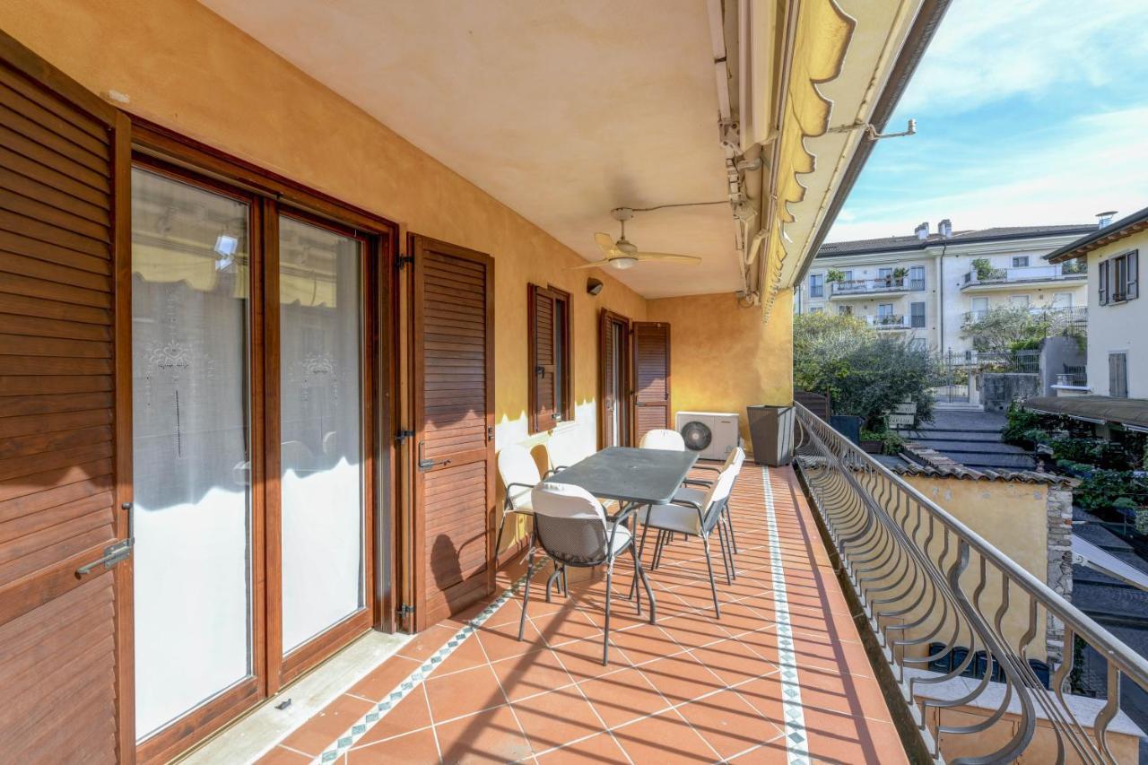 Prestige Apartment Сирмионе Екстериор снимка