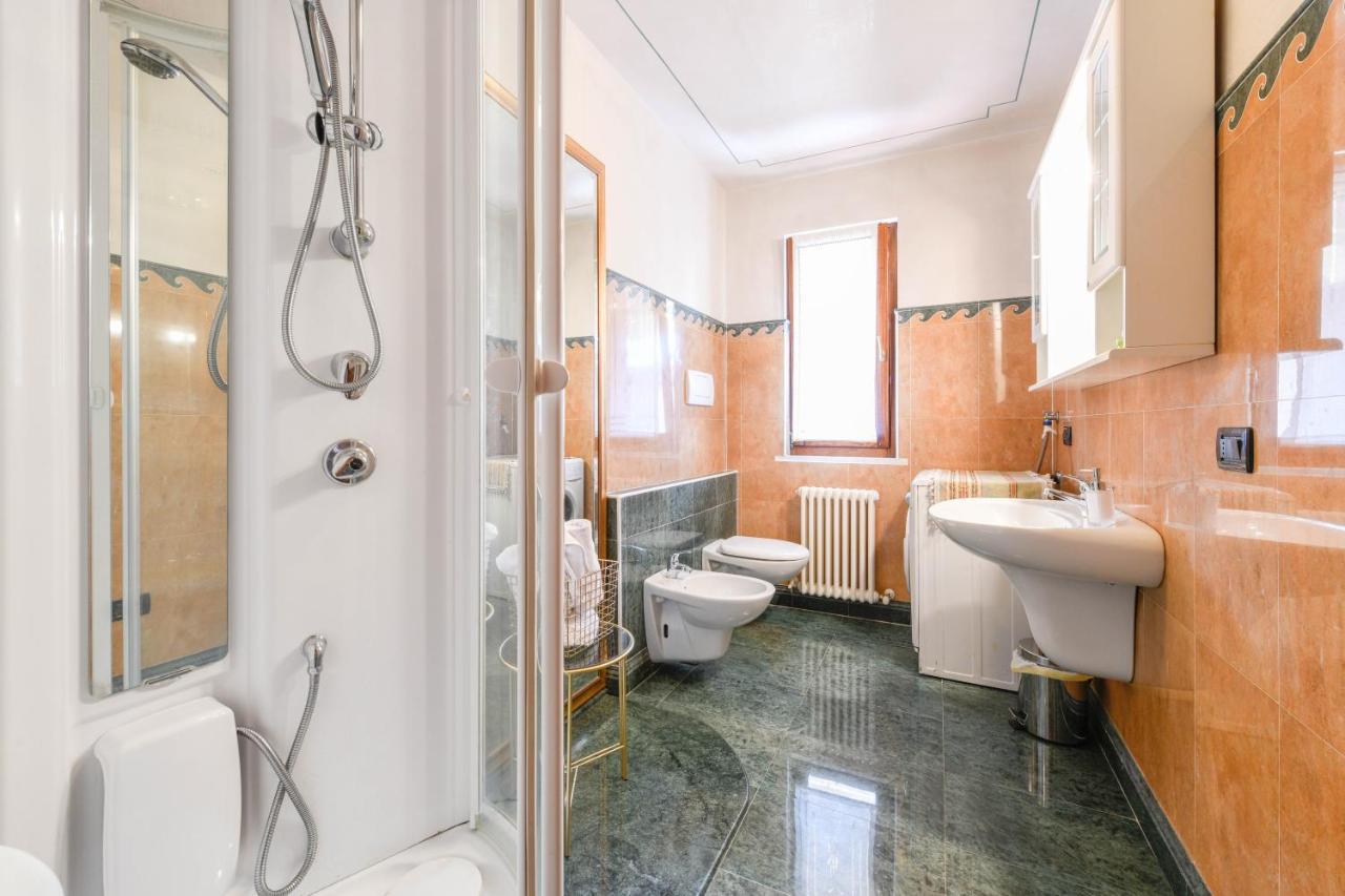 Prestige Apartment Сирмионе Екстериор снимка